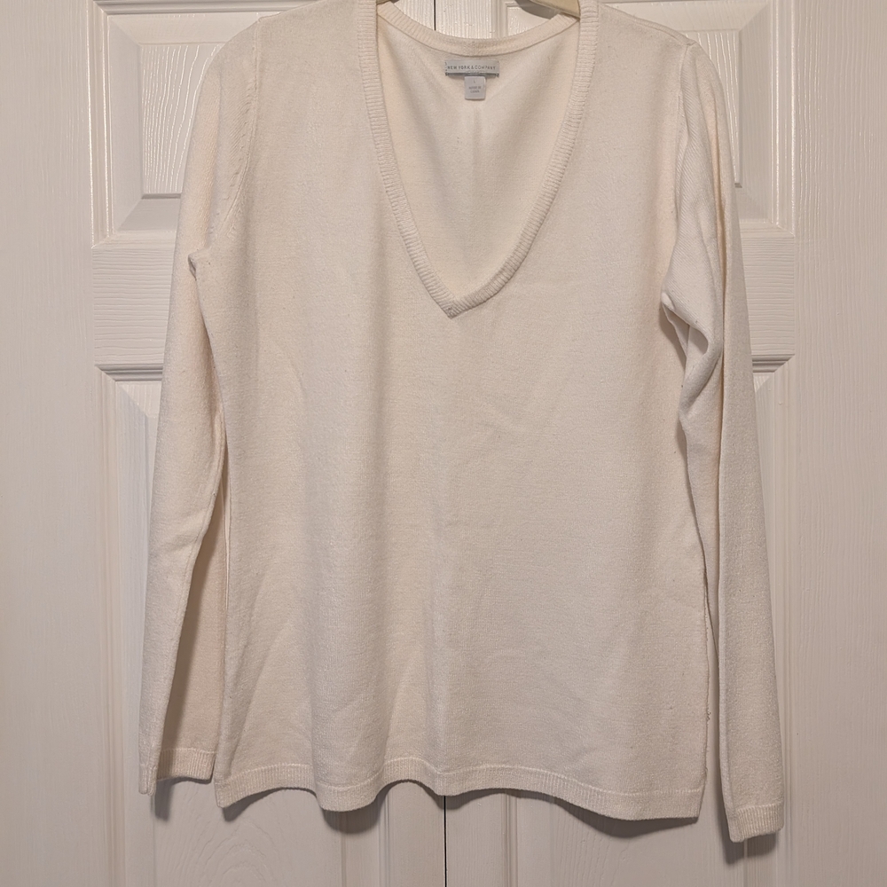 Women's Cream V-Neck Top